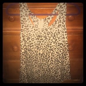 $4 for $20 💥Leopard print Ambiance Apparel tank L